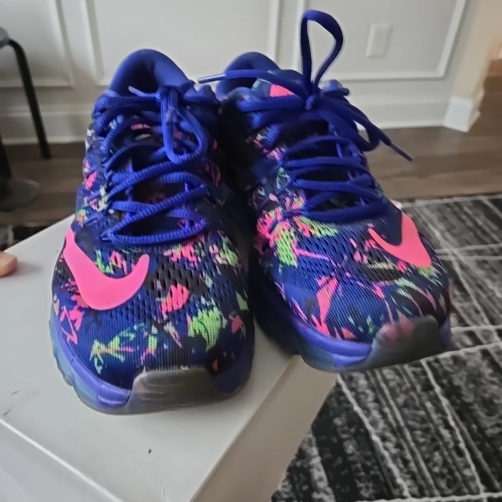 Nike Run Easy Blue and Pink Sneakers - Picture 2 of 4